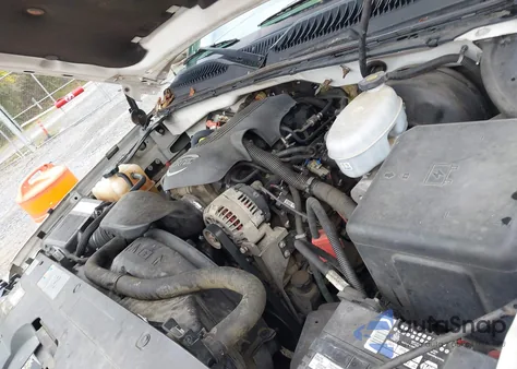 2004 Chevrolet Silverado 1500 from USA, damaged, VIN 1GCEC14T04Z207142